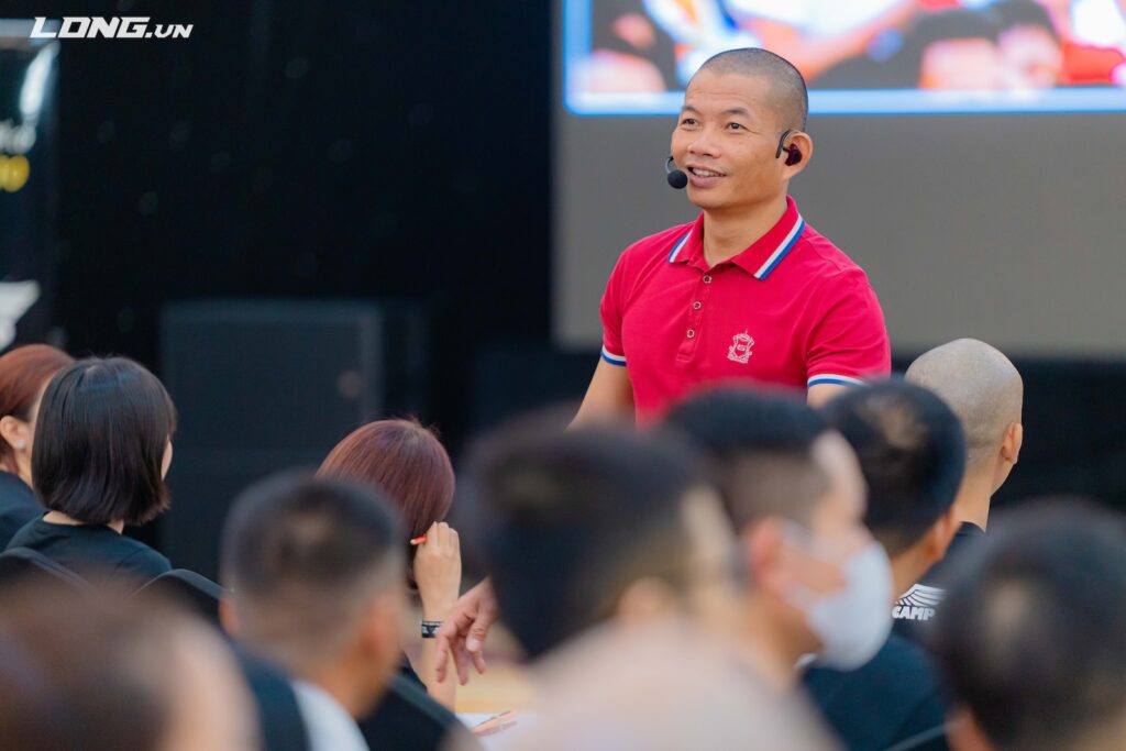 Thay Pham Thanh Long